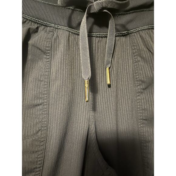 Lululemon Dance Studio Mid-Rise Jogger Women’s Size 4 Inseam 28” True Navy - Picture 3 of 11